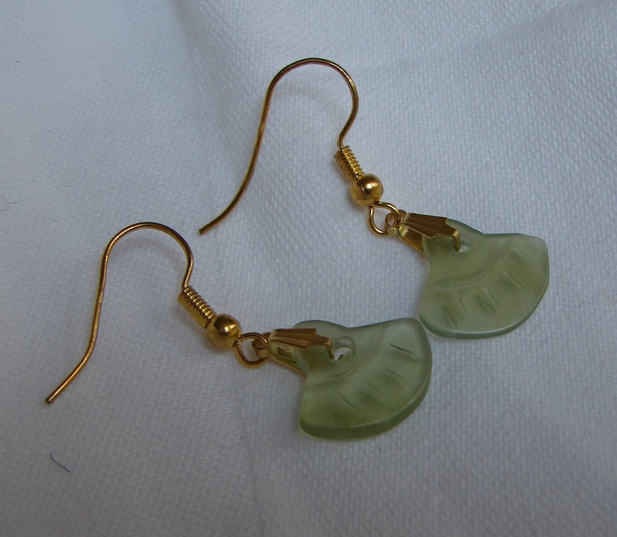 JADE VERT - Boucles d'oreilles en jade vert pendantes, forme éventail